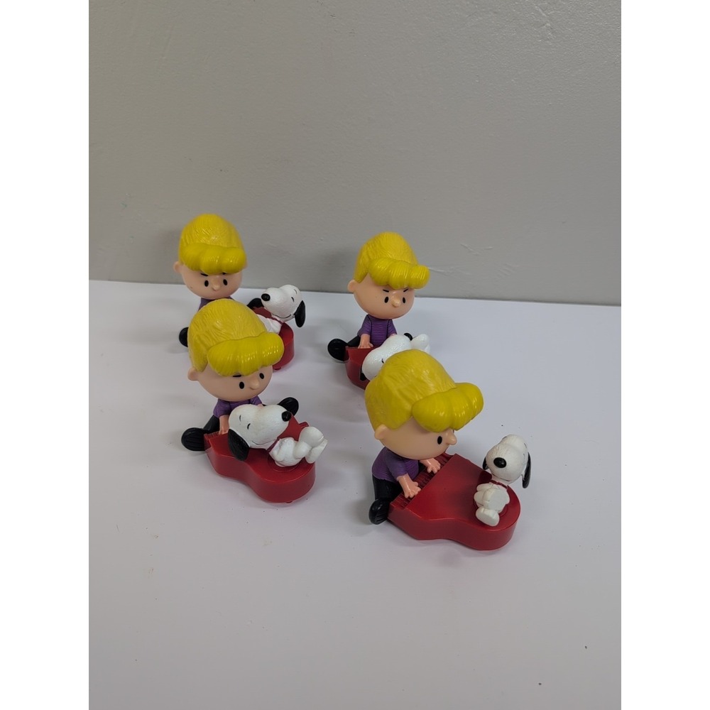 4 McDonald's 2015 Peanuts Gangs #9 Schroeder at Piano w/Snoopy The Peanuts Movie